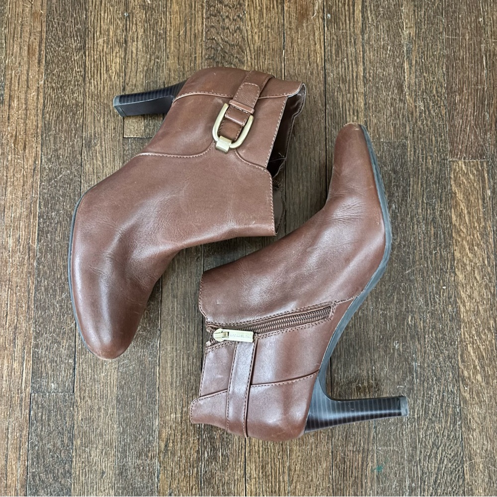 Women’s Bandolino Brown Leather Ankle Boots size 10